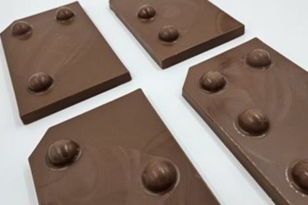 braille chocoladeletters door your plastic solutions ism koninklijke visio