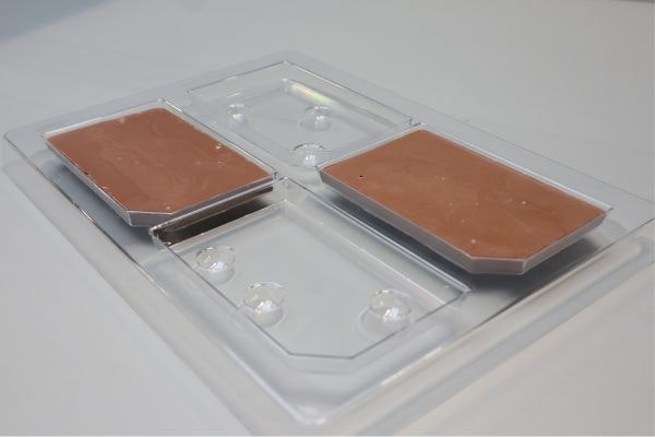gevacuümvormde mallen voor braille chocoladeletters