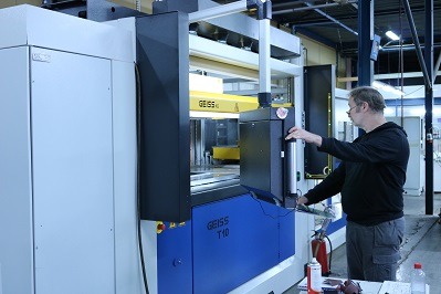 De vacuümvormmachine van Your Plastic Solutions